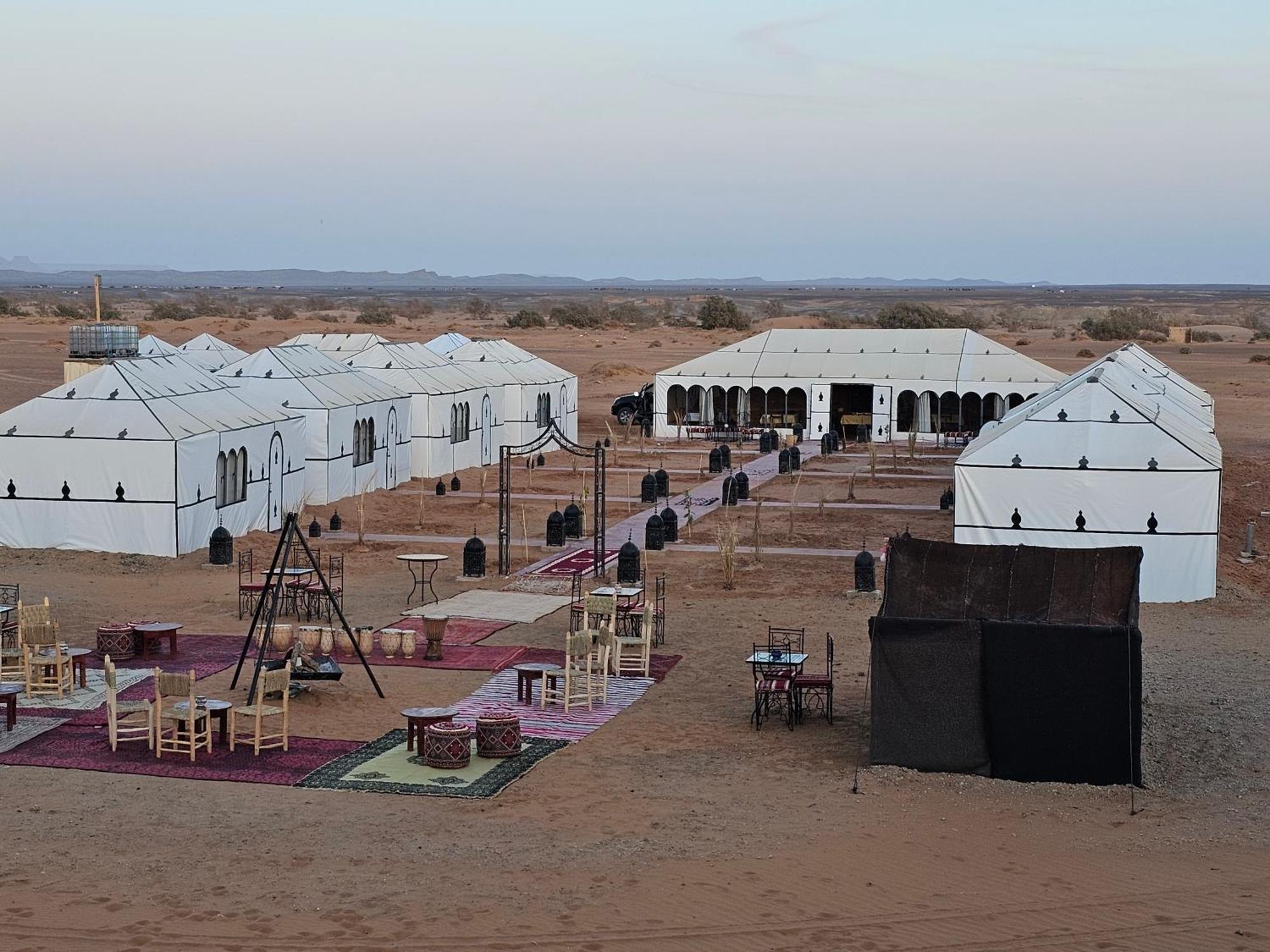 ホテル Najma Luxury Camp メルズーガ エクステリア 写真