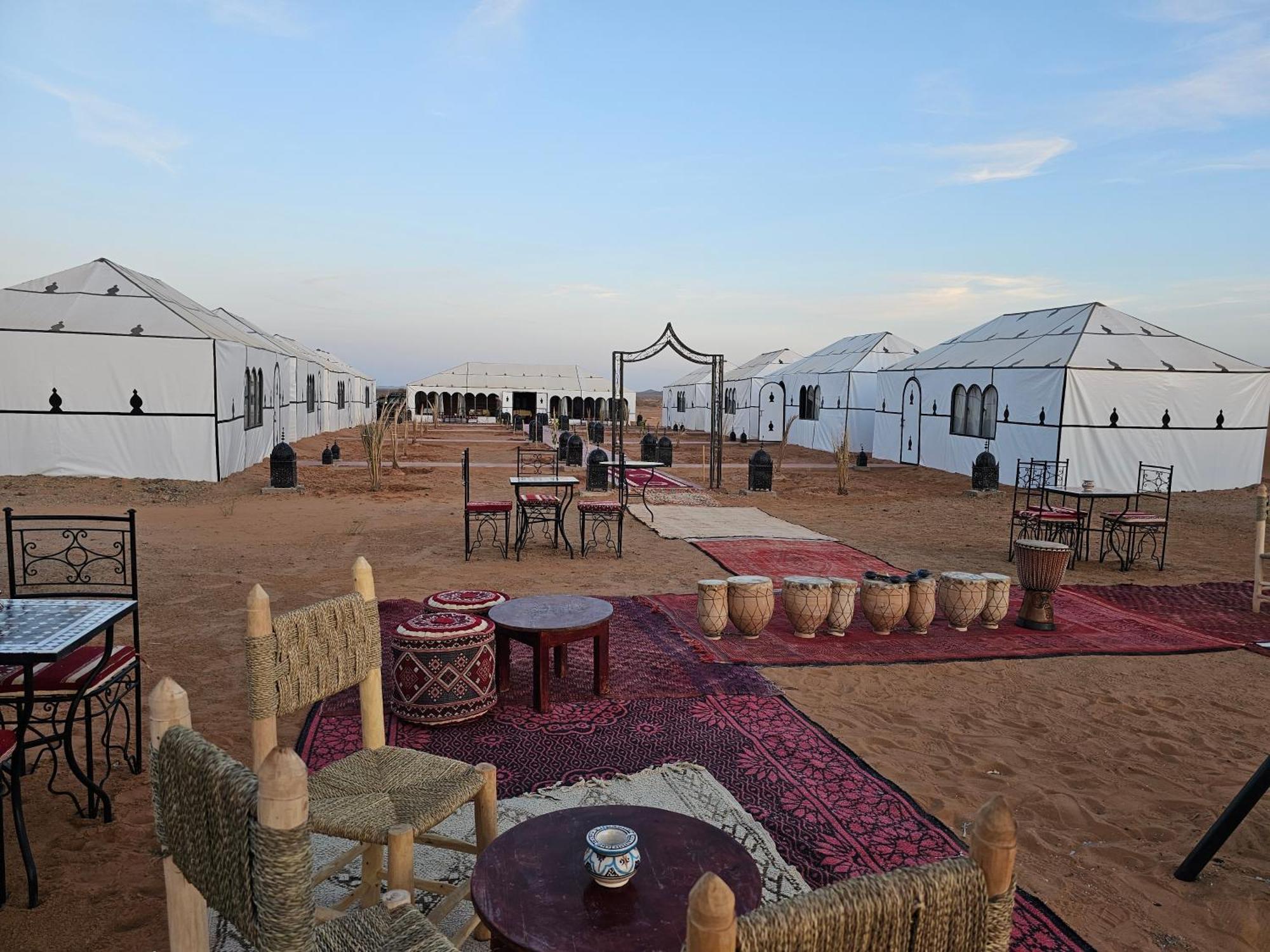 ホテル Najma Luxury Camp メルズーガ エクステリア 写真