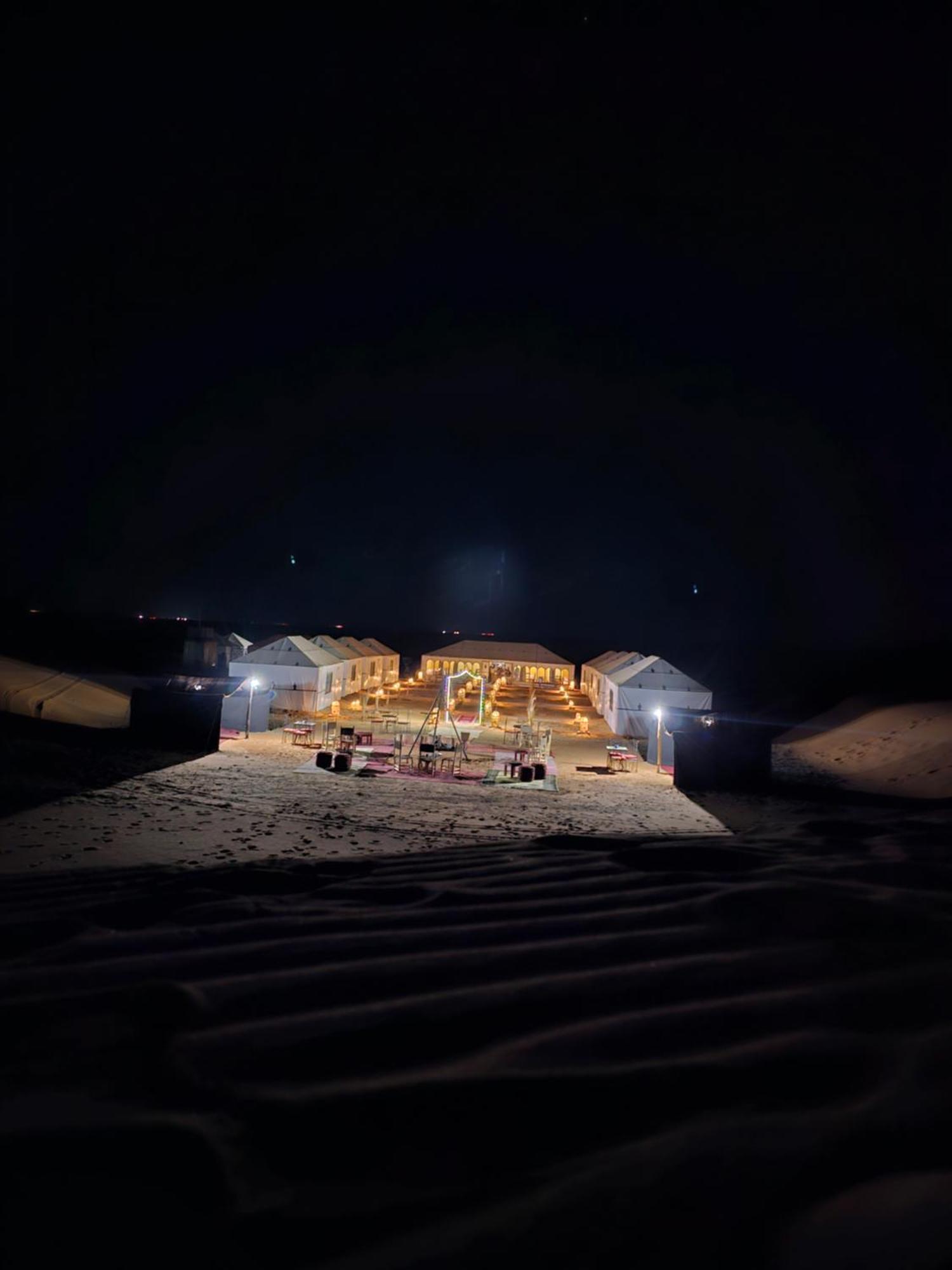 ホテル Najma Luxury Camp メルズーガ エクステリア 写真
