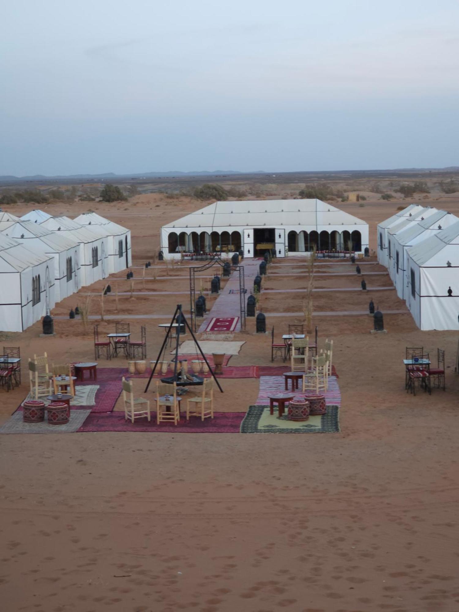 ホテル Najma Luxury Camp メルズーガ エクステリア 写真
